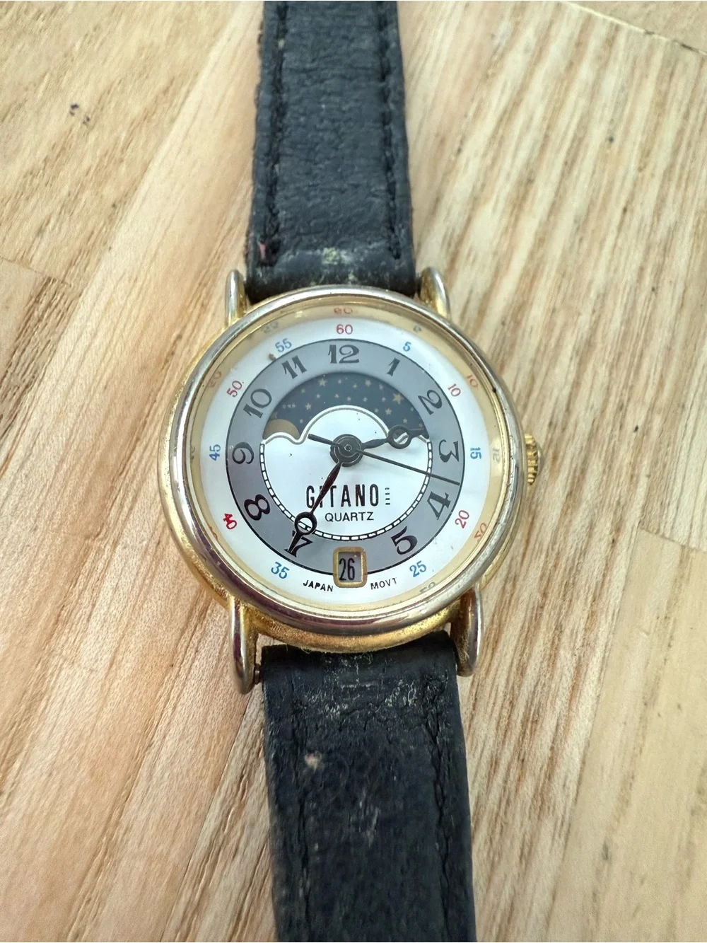 Vintage Gitano ladies golf tone Sun moon phase watch NEW BATTERY